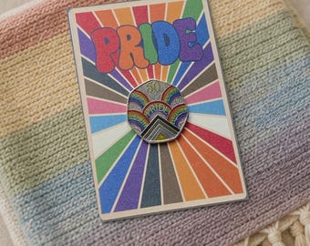 Pride-50-Pence-Münzkarte, handkolorierte Regenbogenmünze der Royal Mint von 2022, Geschenk zum LGBTQ-Pride-Monat, unzirkulierte Sammlerkarte, hergestellt in Großbritannien