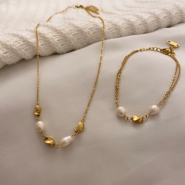 Set Wasserfeste Halskette oder Armband in Gold mit Perlen "Minimal"