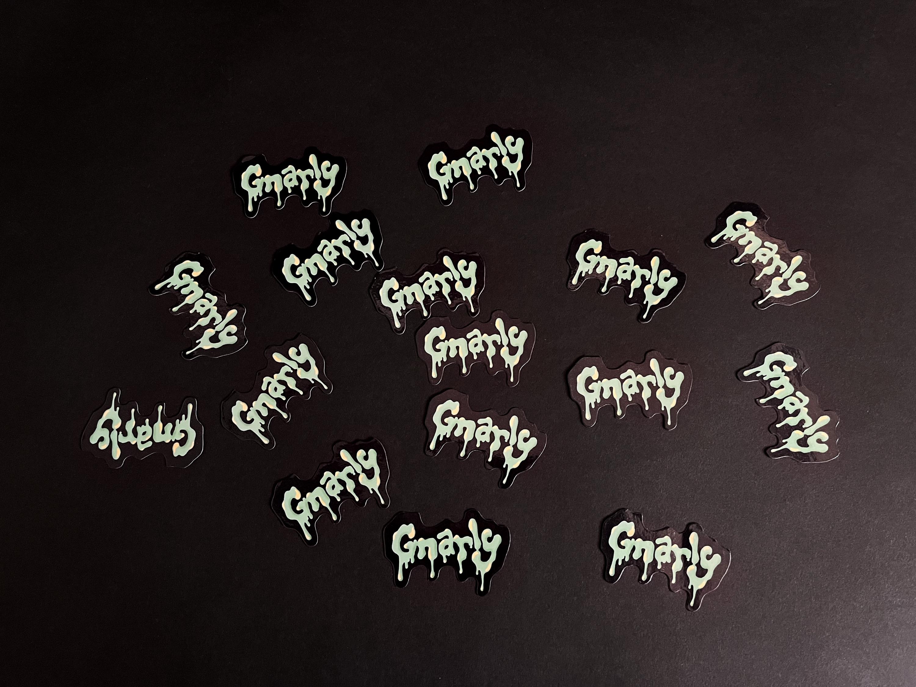 Gnarly | Kpop | 光沢のあるビニールステッカー - Etsy 日本