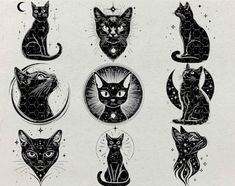 Könnte beinhalten: Neun schwarze Katzenillustrationen mit himmlischen und Sternenmotiven. Die Katzen sind in verschiedenen Posen dargestellt, darunter sitzend, stehend und nach oben blickend. Die Designs beinhalten Monde, Sterne und andere himmlische Elemente.
