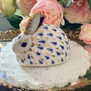 置物  CROWN DERBY New Year Rabbit Royal Crown Derby Rabbit - Etsy