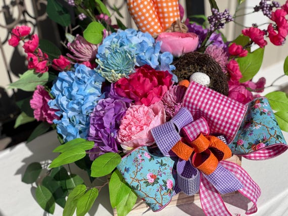 Easter Centerpiece for Table, Spring Centerpieces, Spring Arrangement for Table, Spring Centerpiece, Easter Table Arrangement, Easter Decor