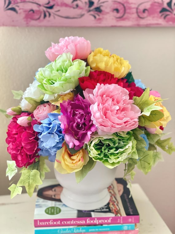 Hydrangea Floral Arrangement, Colorful Spring Centerpiece, Bright Centerpiece, Colorful Flower Arrangement for Table, Elegant Florals