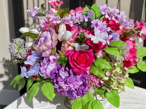 Elegant Centerpiece, Elegant Centerpiece for Table, Elegant Floral Arrangement, Spring Centerpiece, Luxurious artificial arrangement