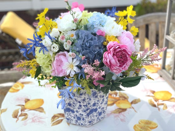 Centerpiece, Summer Centerpiece, Large Centerpiece, Floral Arrangement, Everyday Centerpiece, Chinoiserie Centerpiece, Spring Arrangement