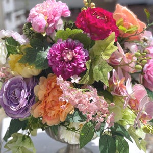 Artificial floral arrangement, elegant floral arrangement, large floral arrangement, centerpiece for table, floral arrangement for table