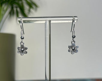 Cartoon Blumen Ohrringe: Silber Schmuck