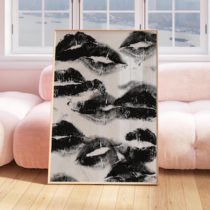 Poster di bacio al rossetto, arte murale chic in bianco e nero, stampa retrò funky anni '70, decorazione per feste Y2K alla moda, arte estiva divertente, stanza estetica cool