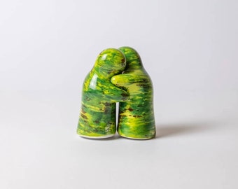 Salt and pepper shakers ceramic hug lovers friendly spirits height: 9 cm - gift idea hand painted handmade in Spain