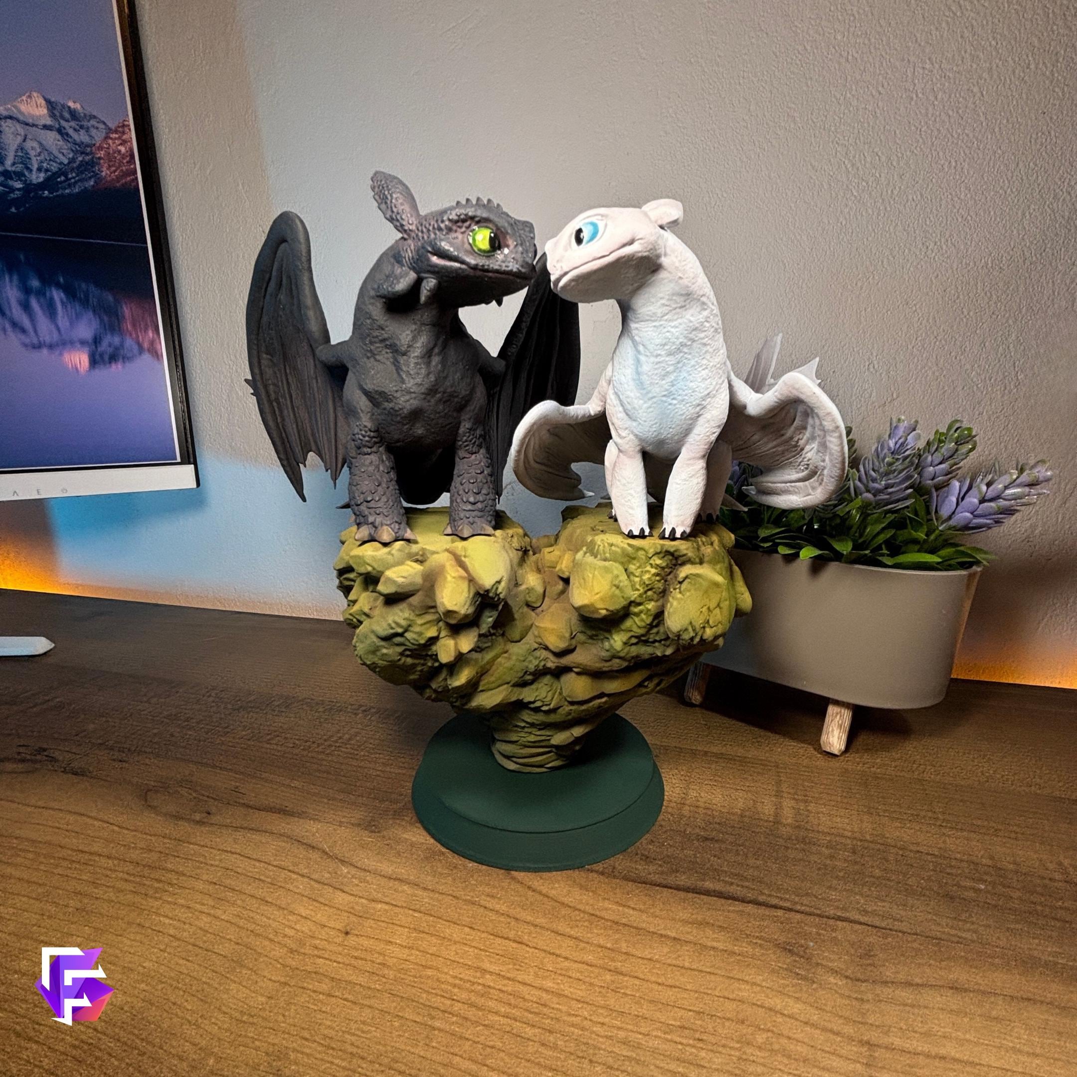 ヒックとドラゴン トゥース&ライト・フューリー フィギュア 2体セット即購入OK ヒックとドラゴン トゥース&ライト・フューリー フィギュア 2体
