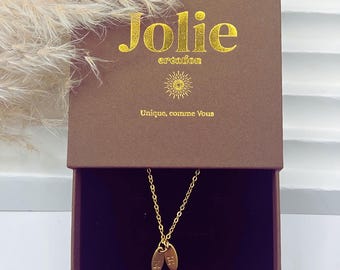 Initial pendant necklace