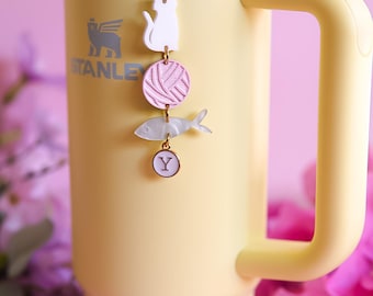 Charm Stanley personalizado CatLover: gato de acrílico, hilo y pez