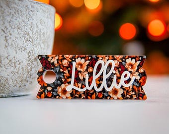Personlig Stanley-toppar med höstblommor: Namnskylt i akryl med dricksglas