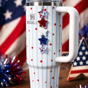 Dije de Stanley con estrellas patrióticas: accesorio para vaso del 4 de julio, accesorios acrílicos para botellas de agua