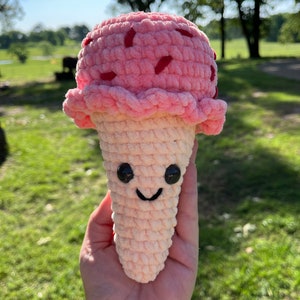 Ice Cream Cone, crochet ice cream, ice cream toy, pink ice cream stuffie, ice cream stuffie, crochet toy, handmade ice cream,