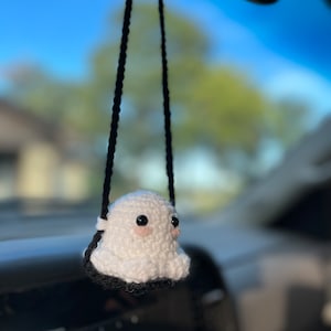 Crochet Ghost Swing: Halloween Mirror Hanger, Acrylic Yarn Decor