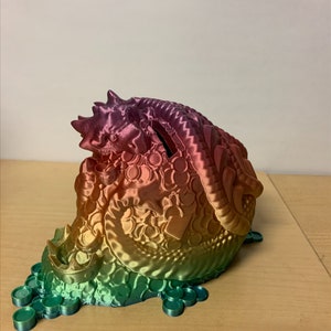 Einzigartiges Sparschwein mit Drachenmotiv - 3D-gedruckte und personalisierte Geldaufbewahrung