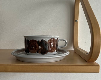 Arabia Rosmarin tea cup and saucer by Ulla Procopé