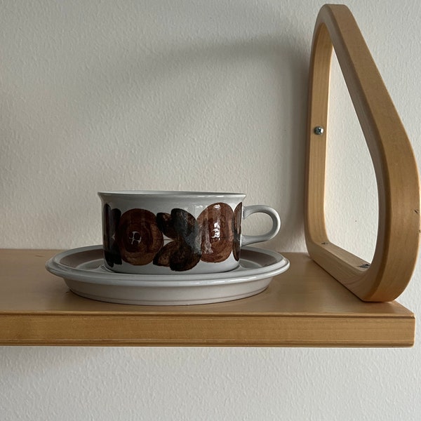 Arabia Rosmarin tea cup and saucer by Ulla Procopé