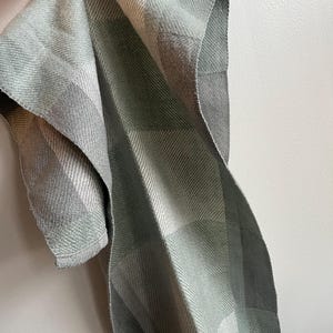 Vintage finnische handgewebte Leinentischdecke von Helmi Vuorelma | Skandinavischer Läufer aus 100% Leinen