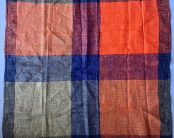 Tovaglia vintage in lino finlandese tessuta a mano, marca Helmi Vuorelma, risalente agli anni '60.