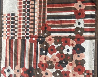 Marjatta Metsovaara tablecloth
