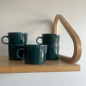 Set of 5 Arabia Kilta green mugs by Kaj Franck