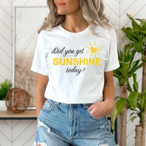 Ottieni maglietta Sunshine, Tu sei il mio sole, camicia ispiratrice, maglietta estiva Boho Chic, maglietta Sunshine, maglietta da campeggio, maglietta all'aria aperta