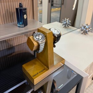 Support pour montre en bois personnalisé | Organiseur de montres | Porte-montre en bois | Présentoir de montre | Rangement pour montres | Support pour montres | Support d&#39;horloge