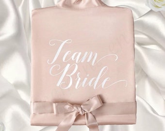 Peignoir en satin team bride personnalisé