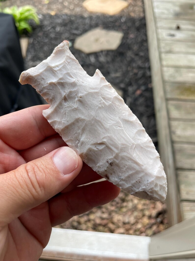 White Shell Arrow Head Hardin Arrowhead - Hand-crafted Flintknapped Arrowhead — Primitive ...