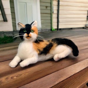 Custom Needle Felted Cat Replica |Personalized Cat Sculpture | Handmade Pet Memorial | Realistic Feline Figurine | Pet Lover Gift
