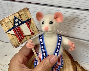 Handmade Needle Felted Patriotic Mouse: USA Pride Decor, Wool Woodland Animal, Cottagecore Forest Decor