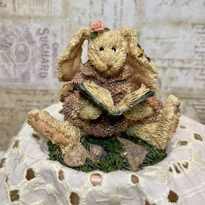Boyds Bears Daphne: Retired Resin Bunny Figurine with Book, 1993