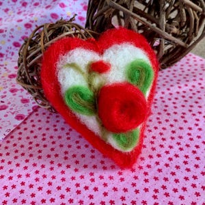 Handmade Needle-Felted Heart Ornament | Valentine&#39;s Day Decor | Rustic Cottagecore Gift | Farmhouse Decoration Hanging Heart with Roses