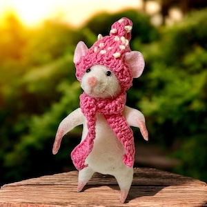 Needle Felted Mouse – Whimsical Wool Art Dolls in Colorful Outfits – Handmade Collectible Figurines, Gift for Mouse Lovers– Cute Creatures