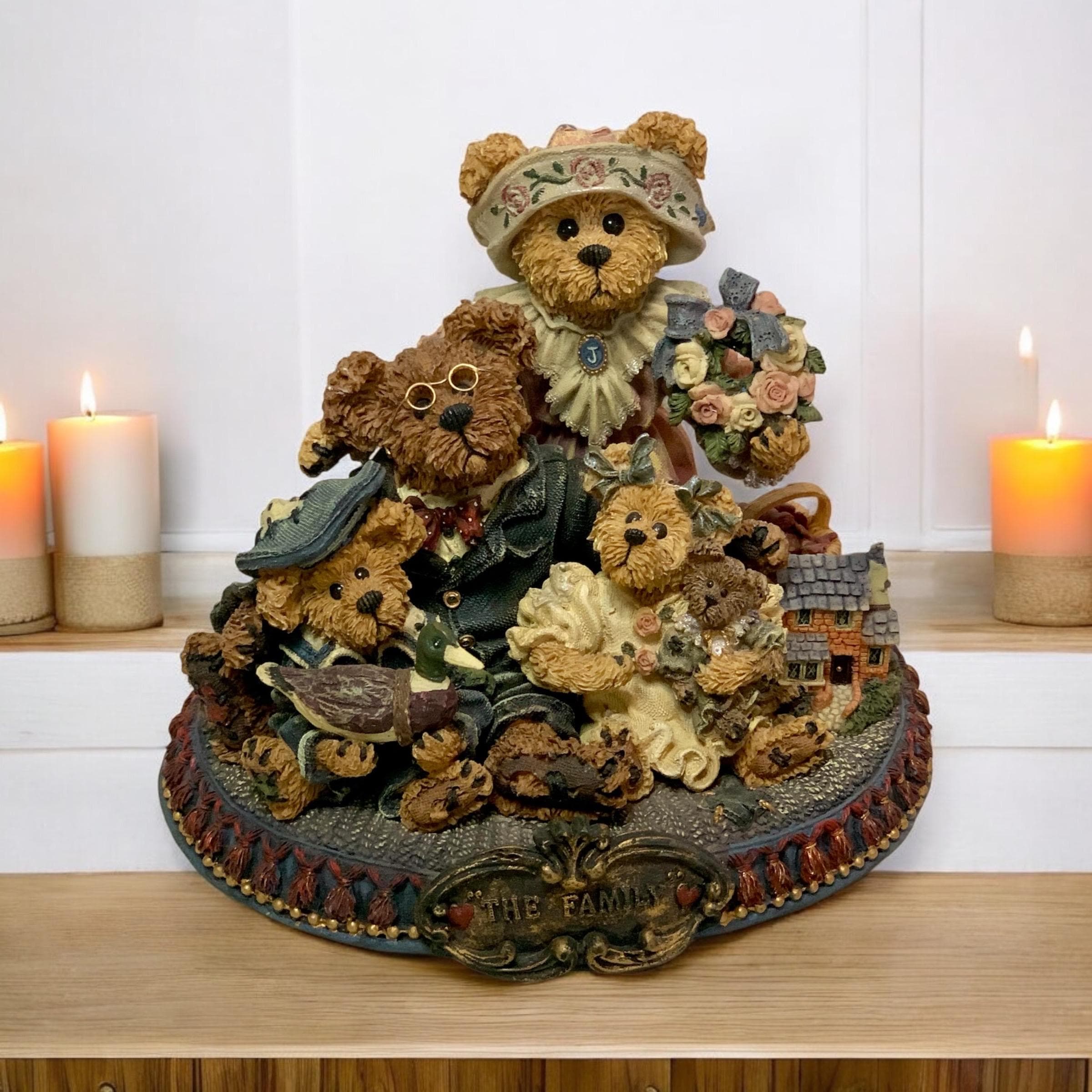 Vintage Boyds Bears Family Figurine: Retired Bearstone Collection