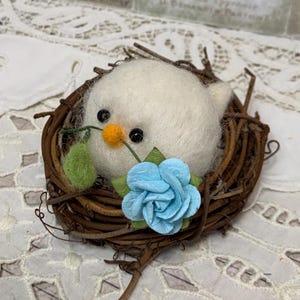 Handmade Needle-Felted Bird | Small Felted Bird Figurine | Wool Bird Ornament | Spring Home Decor | Unique Gift Idea Baby Dove with Flower
