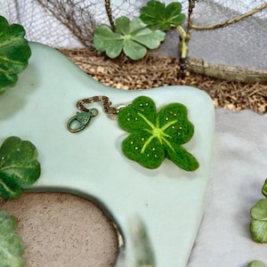 Handmade Felted Shamrock | Needle Felted Clover | St. Patrick’s Day Decor | Irish Luck Gift | Wool Shamrock Ornament | Clover Felt Keychain
