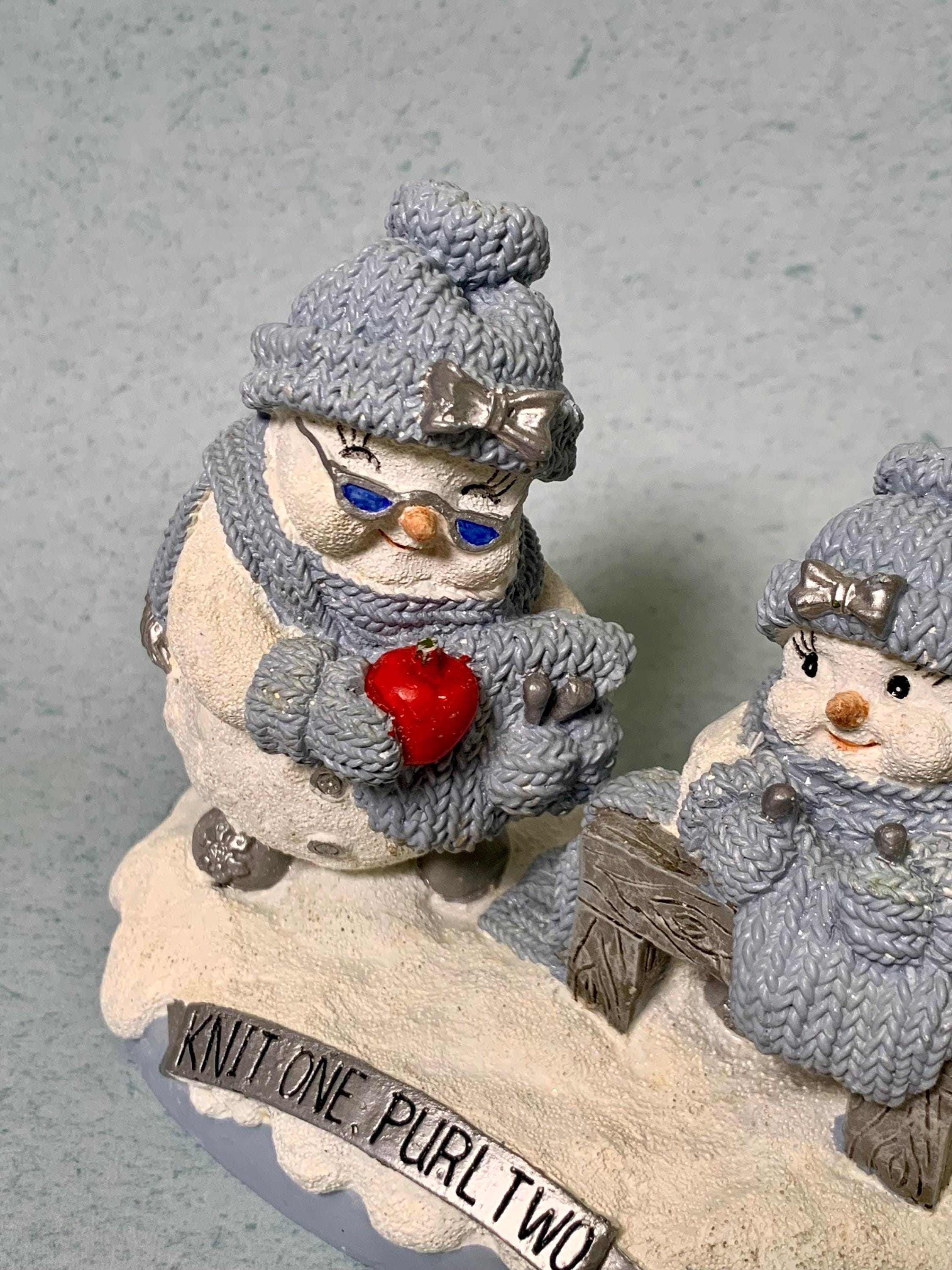Encore Snow Buddies Figurine: Vintage Resin Snowman Knitting, 1999