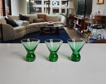 Set med 3 vintage utsvängda MCM gröna glasögon