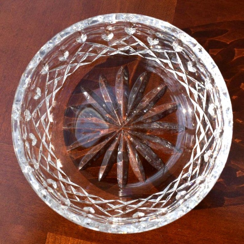 Waterford Discontinued Crystal Carlow Pattern Bowl Hand-Cut, 5" Diameter bild 1