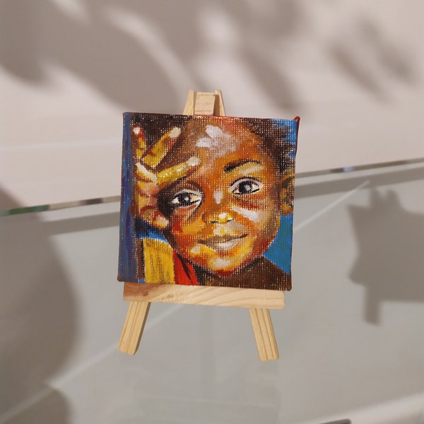 Portrait acrylique d'un enfant africain sur toile 7 x 7 cm avec chevalet en bois, art africain, art ethnique, art noir