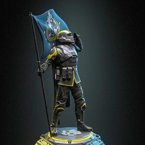 Puede incluir: Figura detallada de un soldado futurista con armadura negra y amarilla, sosteniendo una bandera con un diseño de globo terráqueo. La figura está sobre una plataforma con un emblema de calavera. La bandera es azul con un globo y estrellas.