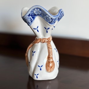Vintage Vase, Ceramic Blue and White, Tied Sack Style Decorative Vase for Home Décor, Perfect Gift for Antique Lovers