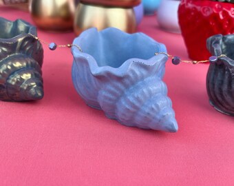 Soporte de hormigón con forma de concha marina / Soporte para joyas / Bandeja para anillos / Bandeja para baratijas / Contenedor de joyas / Decoración playera / Regalo