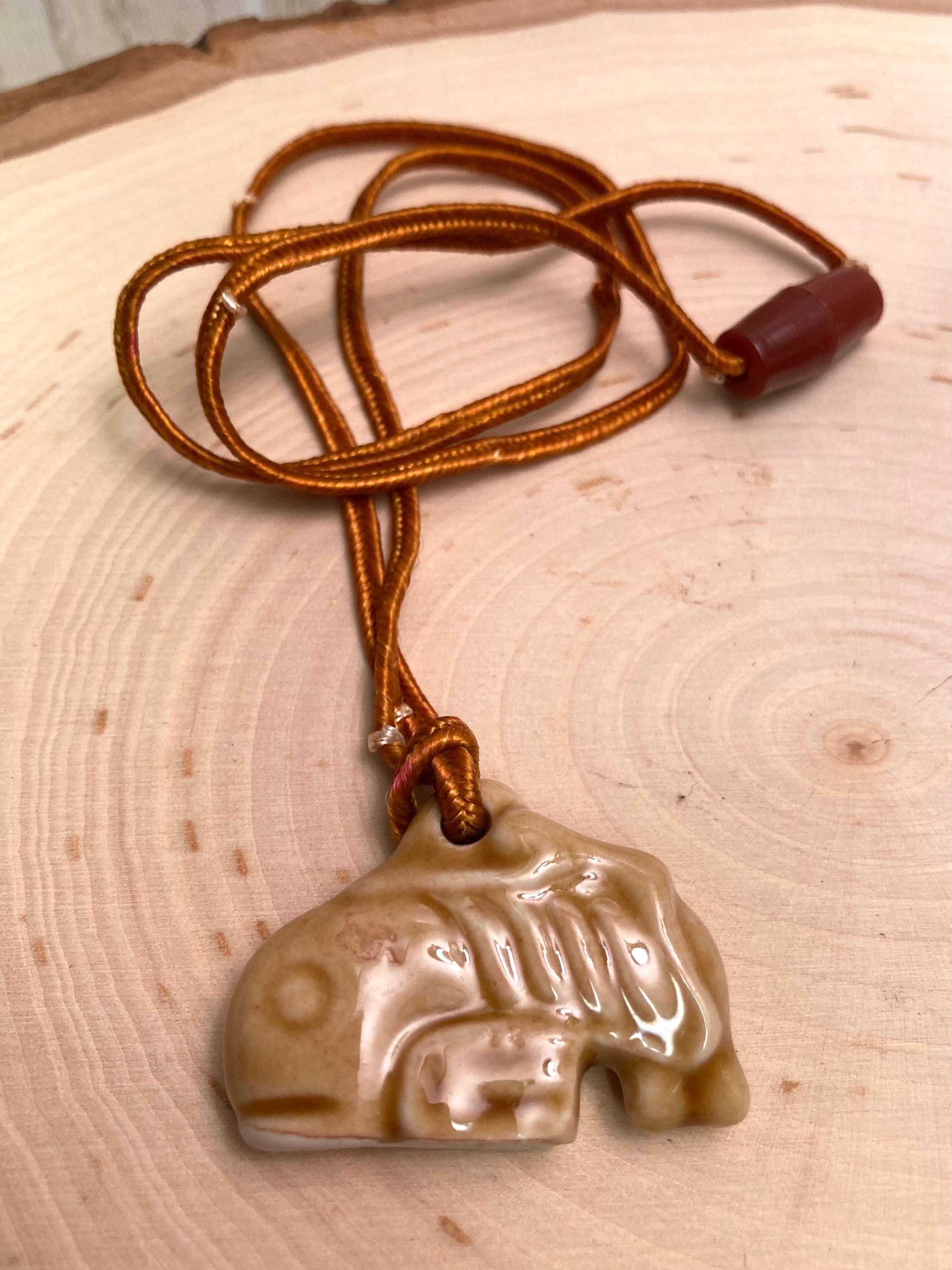 Free willy pendant best sale