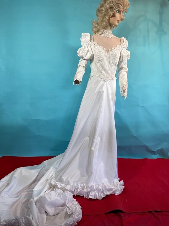 1970s Vintage Bridal Gown "Juliette" Renaissance … - image 2