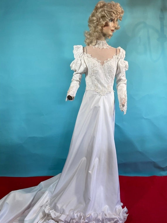 1970s Vintage Bridal Gown "Juliette" Renaissance s