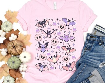 Cottagecore-halloweent-shirt, schattig pastel halloween-shirt, pastelkleurige vleermuizen en schedels, cottagecore-halloweencadeau, pastel halloween-goth, roze schedels